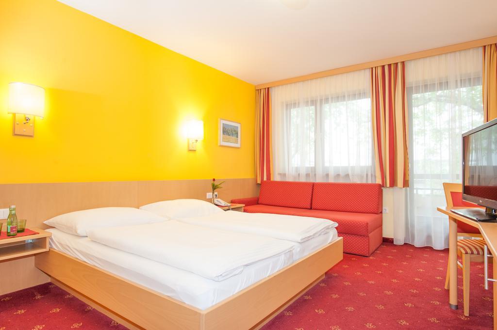 Hotel Zur Post Sankt Valentin Exteriér fotografie